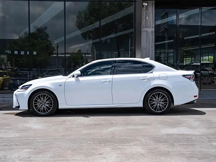 Аренда Lexus GS